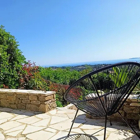 Mas Flora בית נופש *