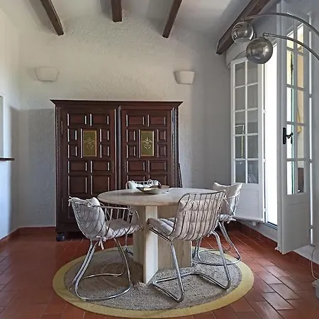 בית נופש Mas Flora